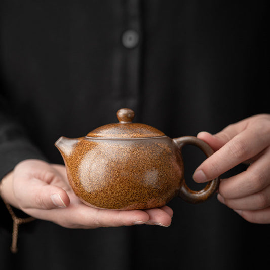 THE TINY MINIMALIST ancient kiln ceramic teapot.