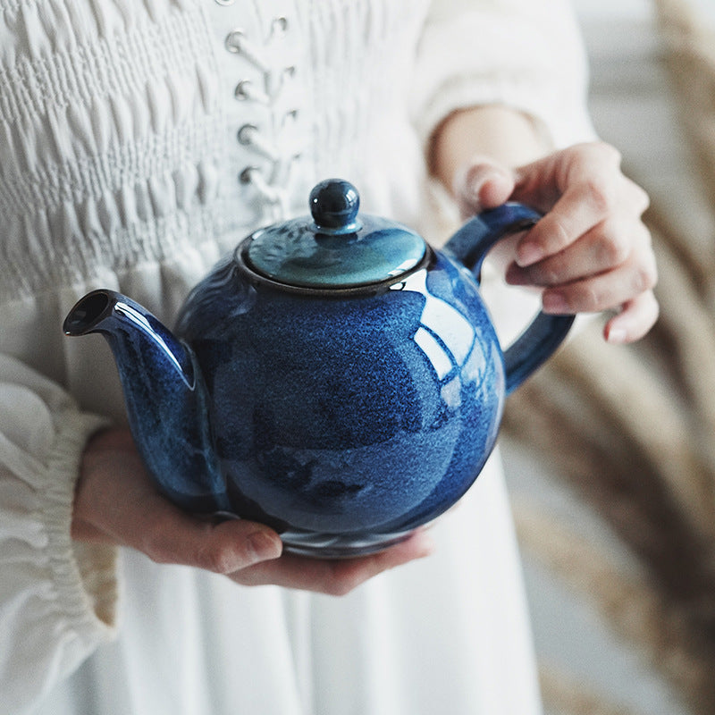 BEADYEYES retro ceramic underglaze teapot.